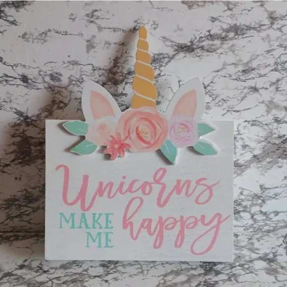 UNICORN GIFT SET: hardcover book and wall decor - Picture 4 of 7